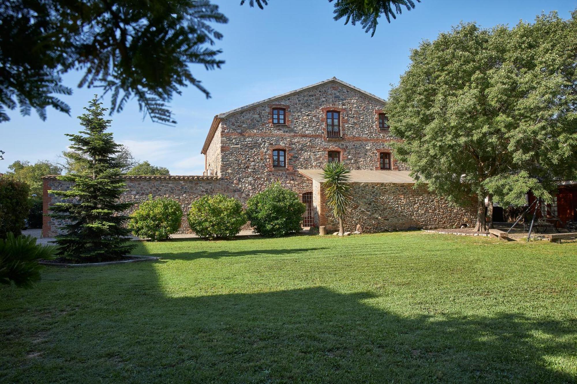 Mas Can Calet Aparthotel Les Franqueses del Valles ภายนอก รูปภาพ