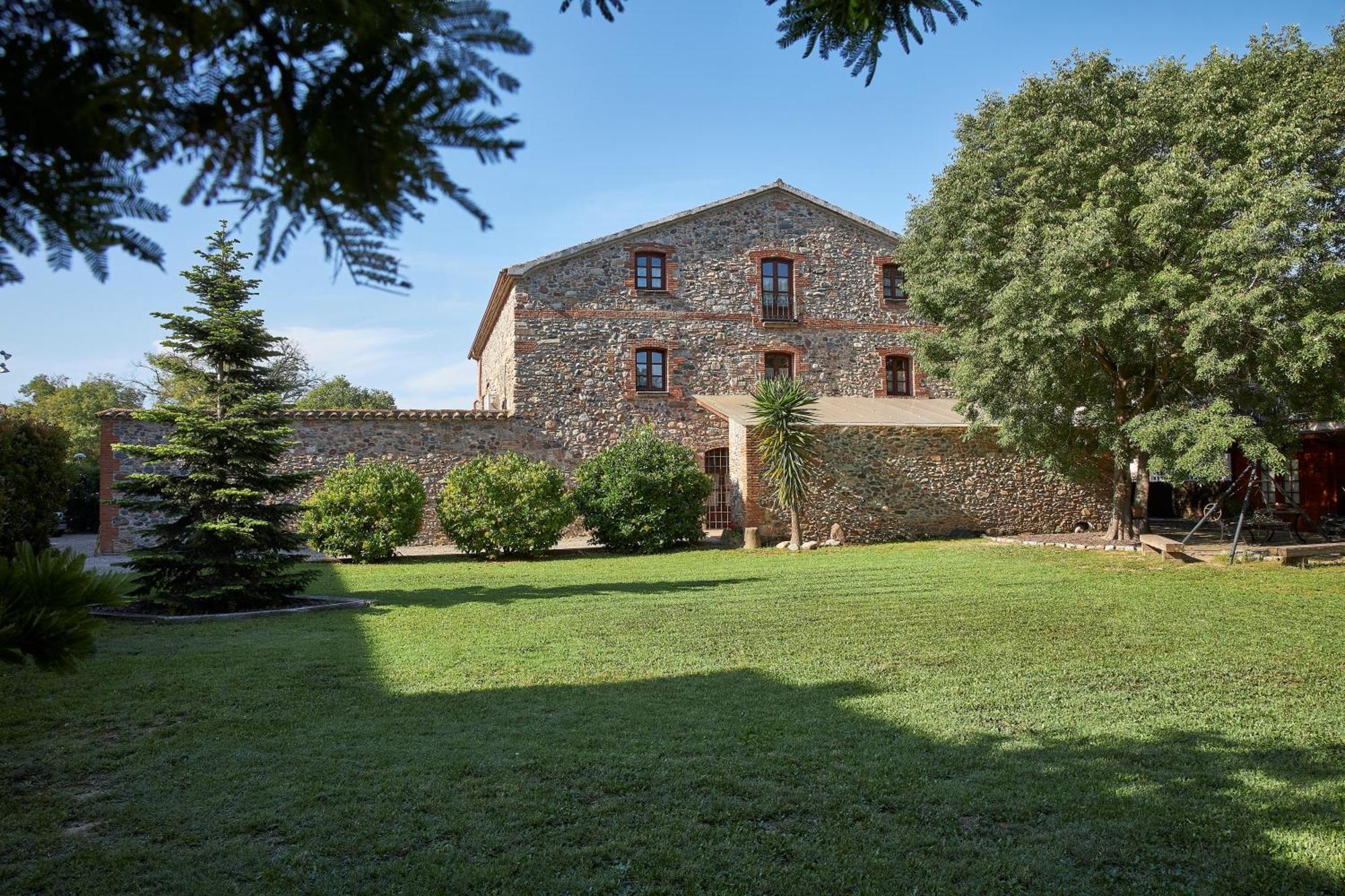 Mas Can Calet Aparthotel Les Franqueses del Valles ภายนอก รูปภาพ